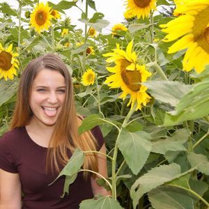 Meet your Posher, Alexis